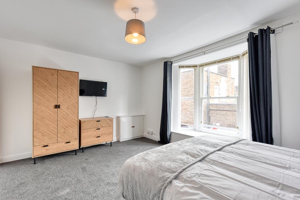 Room1 (3).jpg