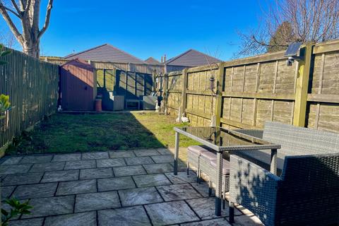 17a Draycott Road, Ensbury Park, Bournemouth, BH10 5AP