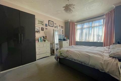 17a Draycott Road, Ensbury Park, Bournemouth, BH10 5AP