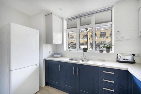 3 bedroom maisonette for sale, Donegal House, Cambridge Heath Road, London