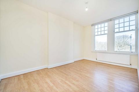 2 bedroom flat to rent, Tooting Bec Gardens, London SW16