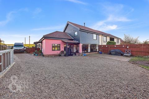 3 bedroom barn conversion for sale, Low Street, Oakley, Diss