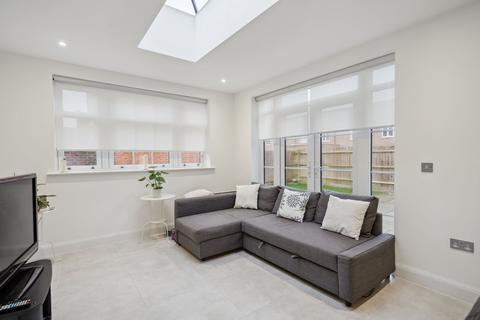 3 bedroom detached house for sale, Minerva Way, Beaconsfield HP9