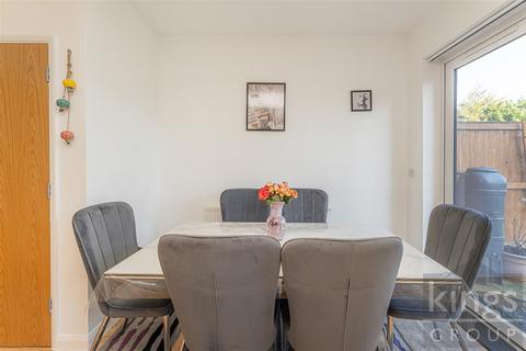 3 bedroom end of terrace house for sale, Canning Square, Enfield