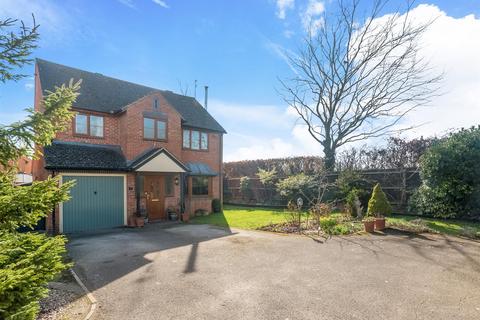 4 bedroom detached house for sale, Farm Close, Shipston-On-Stour