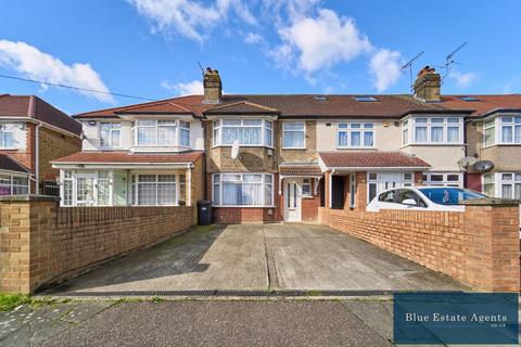 3 bedroom terraced house for sale, Ash Grove, Hounslow, TW5