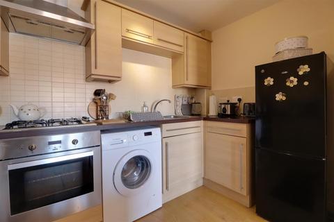 2 bedroom flat for sale, Blount Close, Crewe