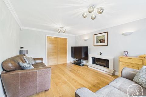 5 bedroom detached house for sale, Wike Ridge Avenue, Leeds