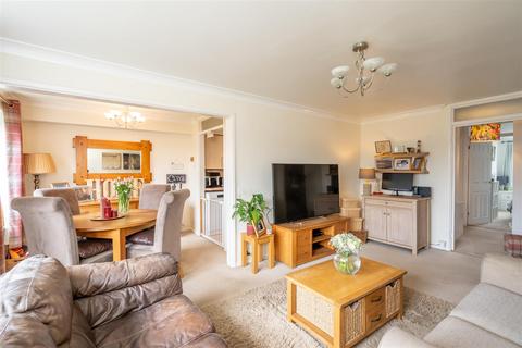 2 bedroom apartment for sale, Kyoto Court, Bognor Regis