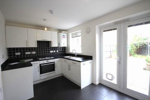 2 bedroom terraced house to rent, Hardys Road, Taunton TA2