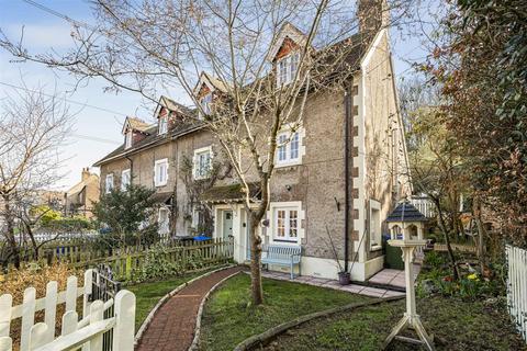 3 bedroom end of terrace house for sale, Denton Road, Newhaven