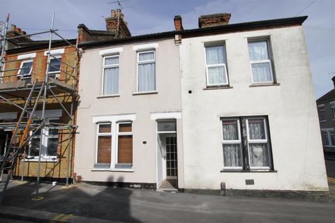 2 bedroom terraced house to rent, Brighton Avenue, Southend-On-Sea