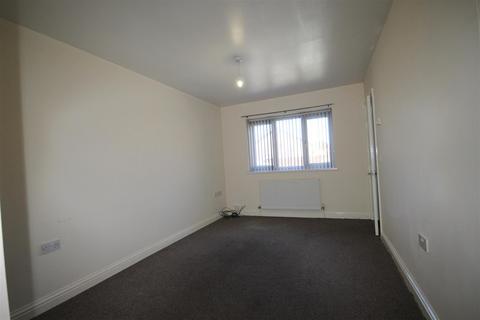2 bedroom flat for sale, Shakespeare Crescent, Castleford