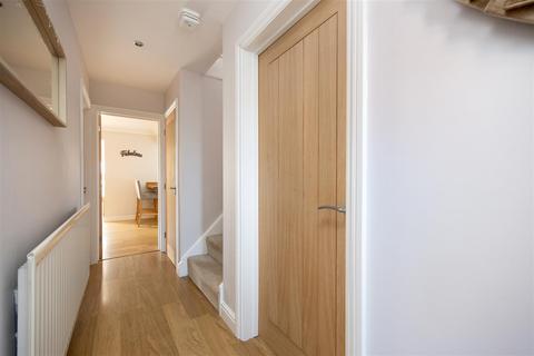 78 Lacock Gardens, Hilperton, Trowbridge, BA14 7TG