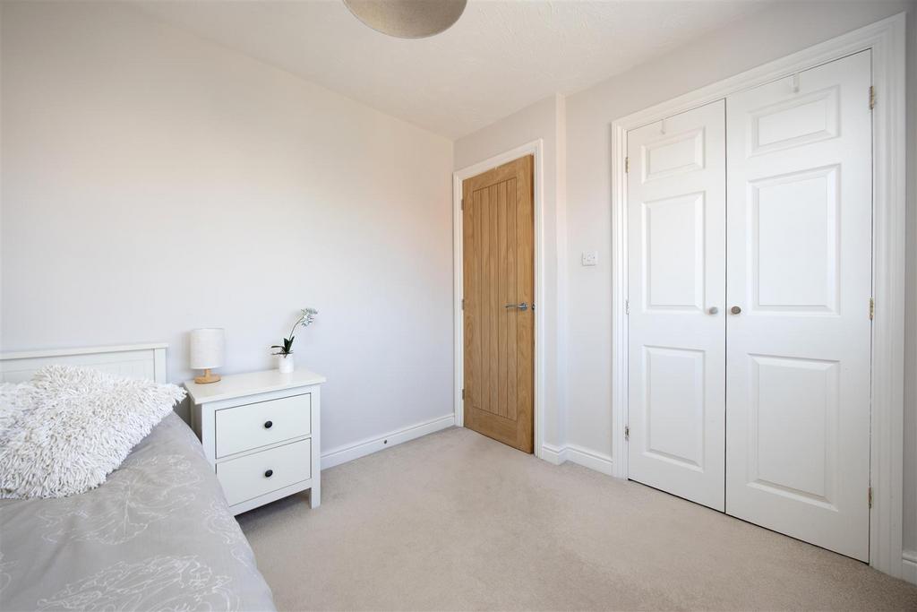 78 Lacock Gardens Trowbridge BA14 7 TG (24).jpg