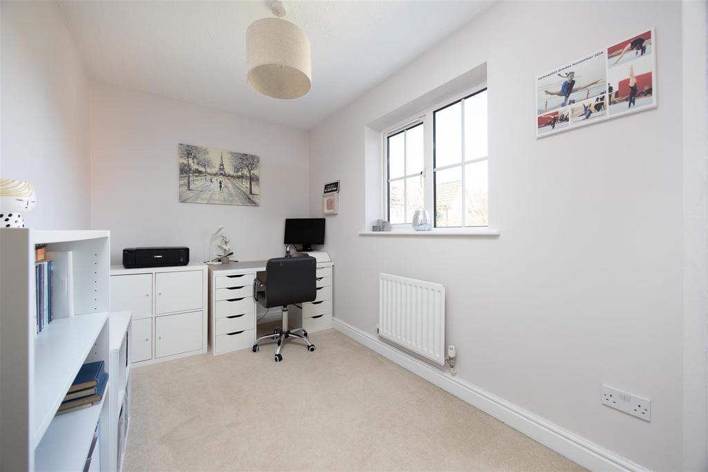78 Lacock Gardens Trowbridge BA14 7 TG (25).jpg