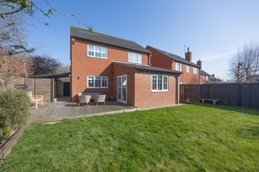78 Lacock Gardens Trowbridge BA14 7 TG (32).jpg