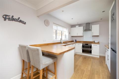 78 Lacock Gardens, Hilperton, Trowbridge, BA14 7TG