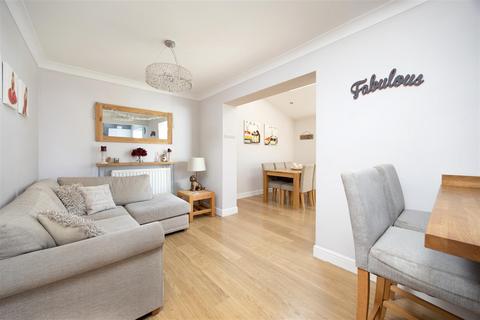 78 Lacock Gardens, Hilperton, Trowbridge, BA14 7TG