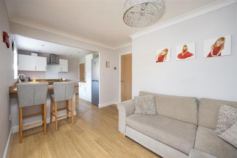 78 Lacock Gardens, Hilperton, Trowbridge, BA14 7TG
