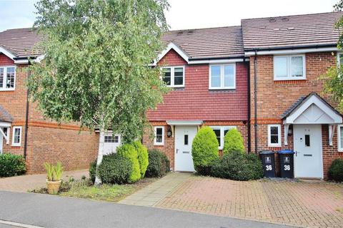 3 bedroom end of terrace house to rent, 38 Brookwood Farm Drive, Woking GU21