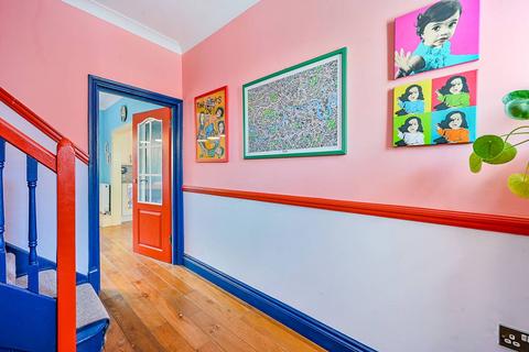 3 bedroom cottage for sale, Orchid Street, Shepherd's Bush, London, W12