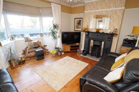 3 bedroom semi-detached house for sale, Wrose Road, Wrose, Bradford