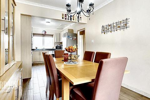 77 Bacons Lane, Chesterfield, S40 2SX