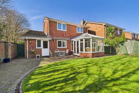 4 bedroom detached house for sale, Dakota Close, Christchurch, Dorset, BH23