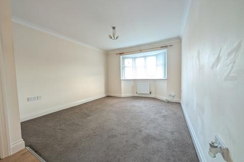 2 bedroom maisonette for sale, Harvard Close, Lee-On-The-Solent, Hampshire, PO13