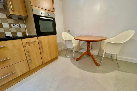 2 bedroom house to rent, Dawson Walk, Preston PR1