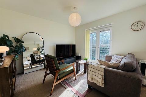 80 Highfields Park Drive, Derby, DE22 1JU