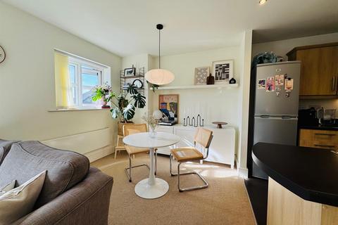 80 Highfields Park Drive, Derby, DE22 1JU