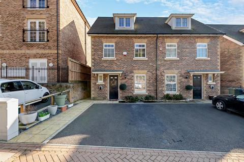 4 bedroom semi-detached house for sale, Watermark Road, Maidstone