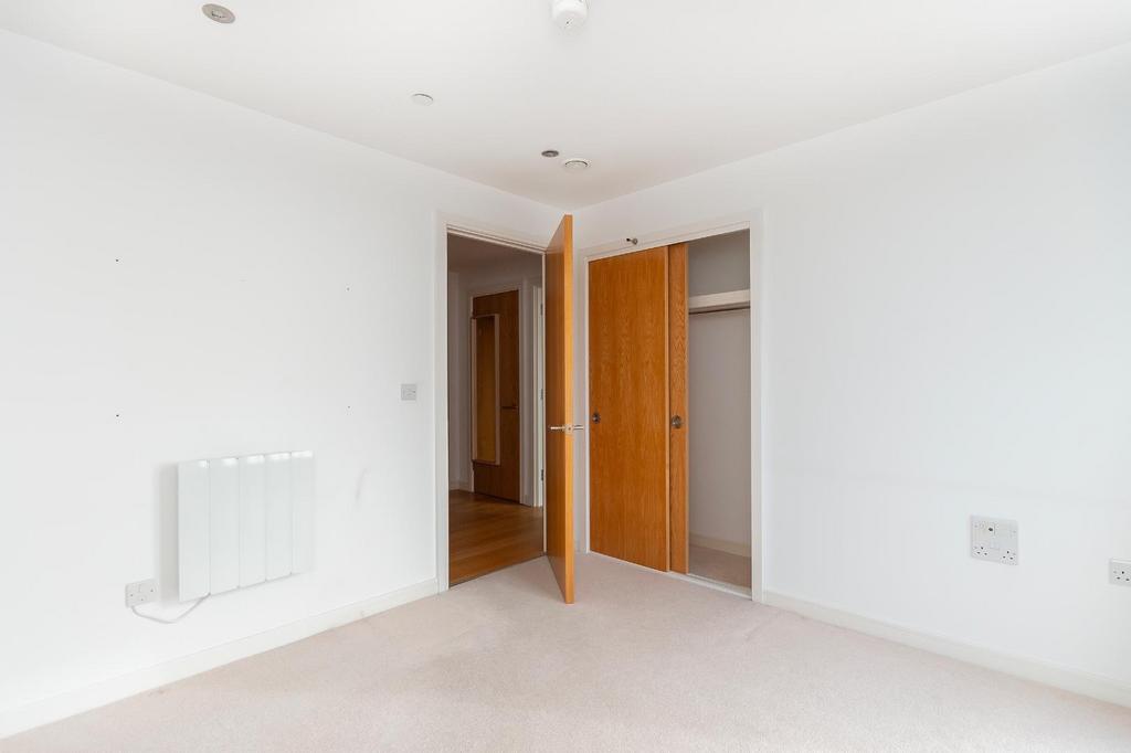 11 N04 OCC - Bedroom E.jpg