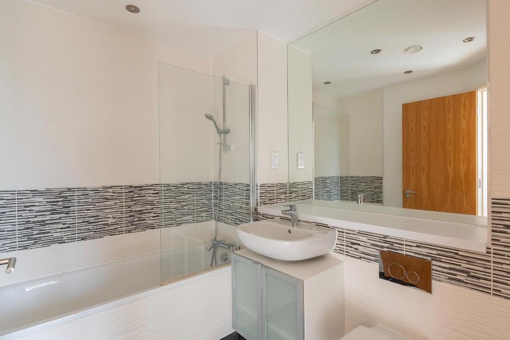 11 N04 OCC - Ensuite A.jpg