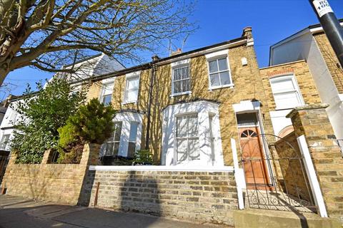 3 bedroom house to rent, Montgomery Road, Chiswick, Chiswick