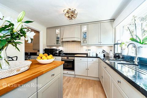 4 bedroom detached house for sale, Beaufort Gardens, ASCOT