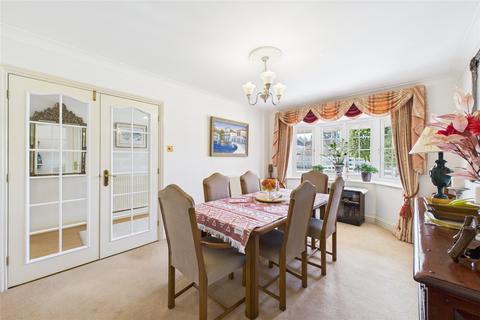 5 bedroom detached house for sale, Johnson Drive, Finchampstead, Wokingham, Berkshire, RG40