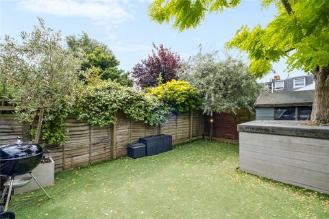 11 Bassingham Road, Earlsfield, London, SW18 3AF