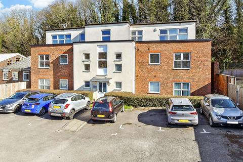 2 bedroom apartment for sale, Godstone Road, Whyteleafe, Surrey