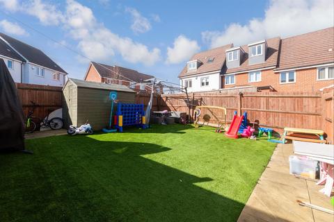 3 bedroom semi-detached house for sale, Halcrow Avenue, Dartford, Kent