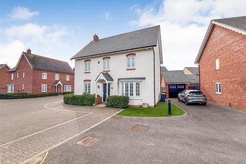 4 bedroom detached house for sale, Edith Avenue, Great Denham, Bedford