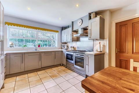 20 Lower Drive, Besford, Worcester, WR8 9AH