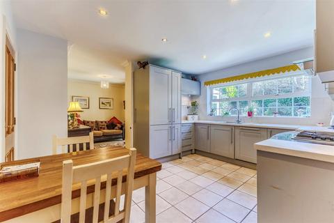 20 Lower Drive, Besford, Worcester, WR8 9AH