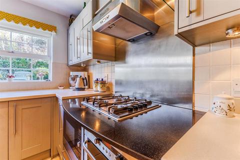 20 Lower Drive, Besford, Worcester, WR8 9AH