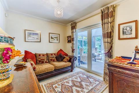 20 Lower Drive, Besford, Worcester, WR8 9AH