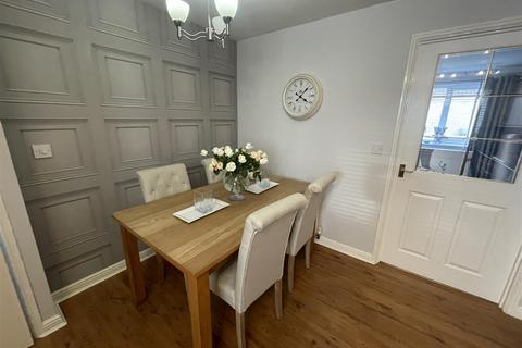 3 bedroom terraced house for sale, Ivy Way, Pelton