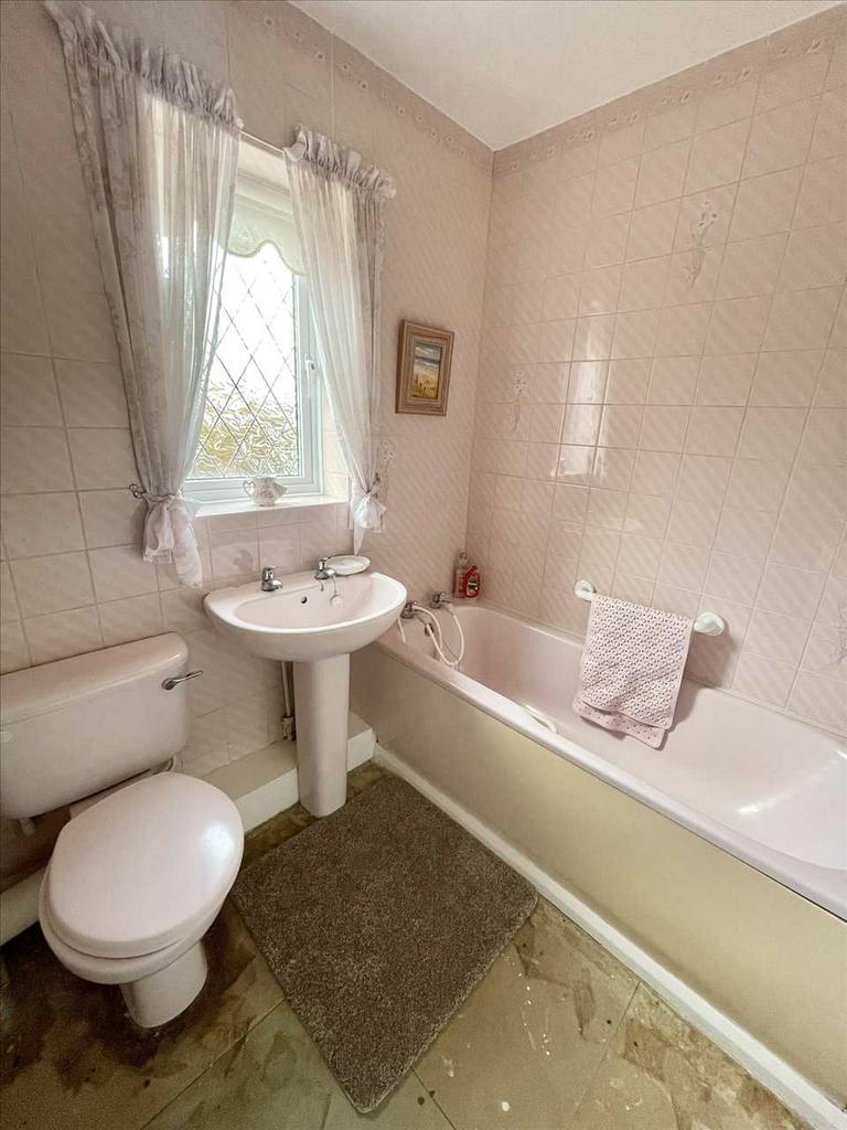 Bathroom/w.c.