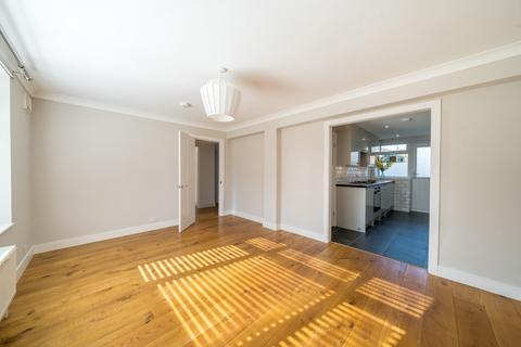 3 bedroom apartment for sale, Fortis Green, East Finchley, London, N2